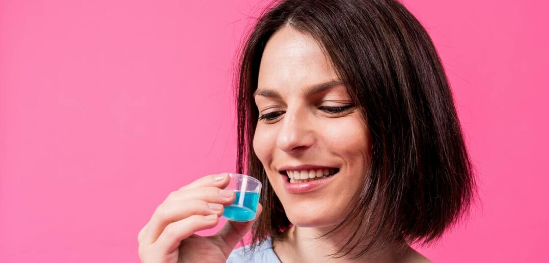Triclosan: Definition, Vorteile, Nachteile und was Mundwasser und Pflanzenschutzmittel gemeinsam haben (Foto: AdobeStock - 464819741 romaset)